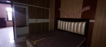 Bedroom in 6 BHK Independent House at Ghazipur – for Sale