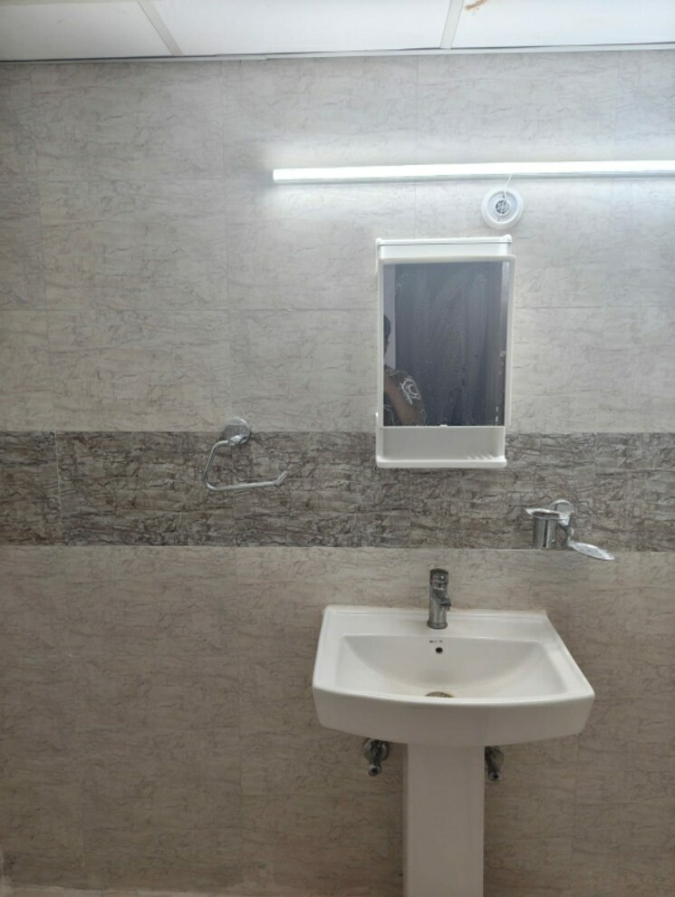 Bathroom, supertech-ecovillage-i 3 Bedroom 1464 Sq.Ft. Apartment In Sector 1 Greater Noida Greater Noida 9329977
