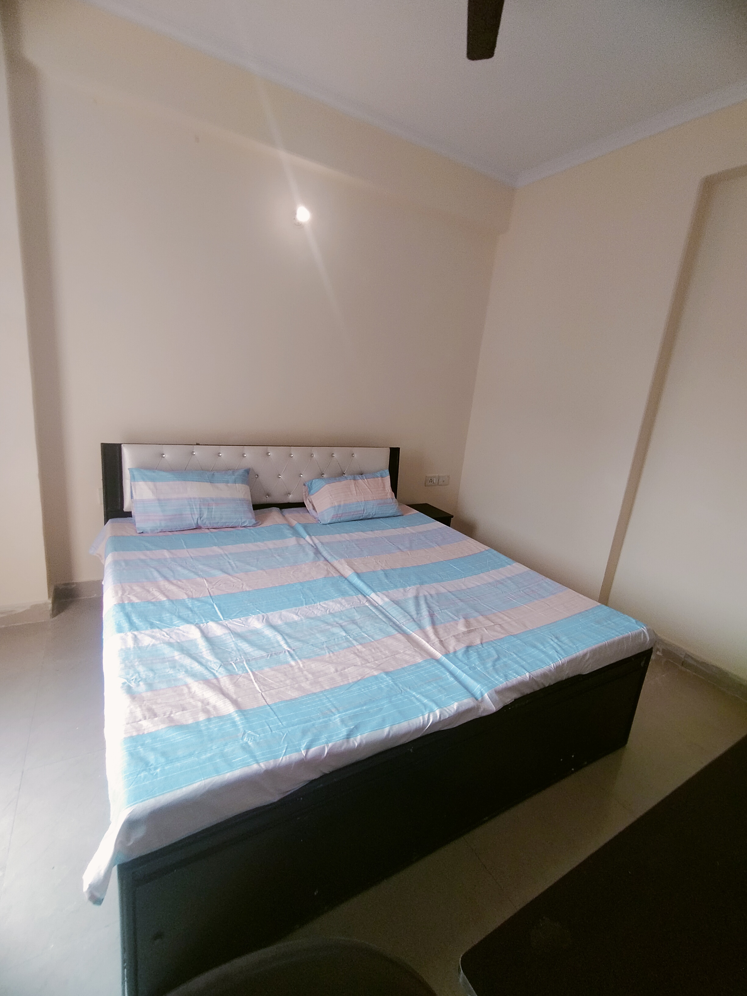 Pg For Rent in Vikulp Home 