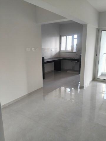 Room in 3 BHK Apartment at Oxford Elegance Apartment Condominium, Wanowrie – for Rent