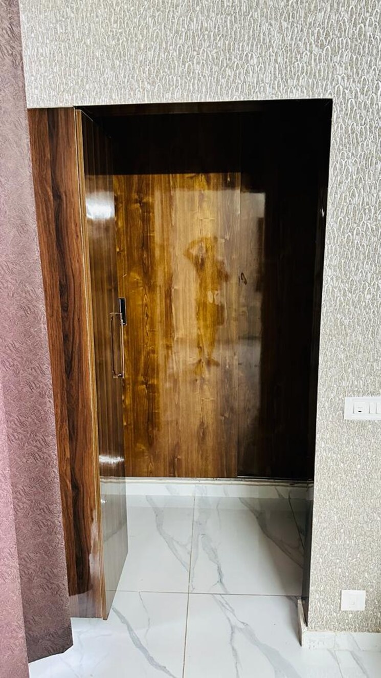 undefined, vip road 3 Bedroom 1400 Sq.Ft. Apartment In Vip Road Zirakpur 9330027