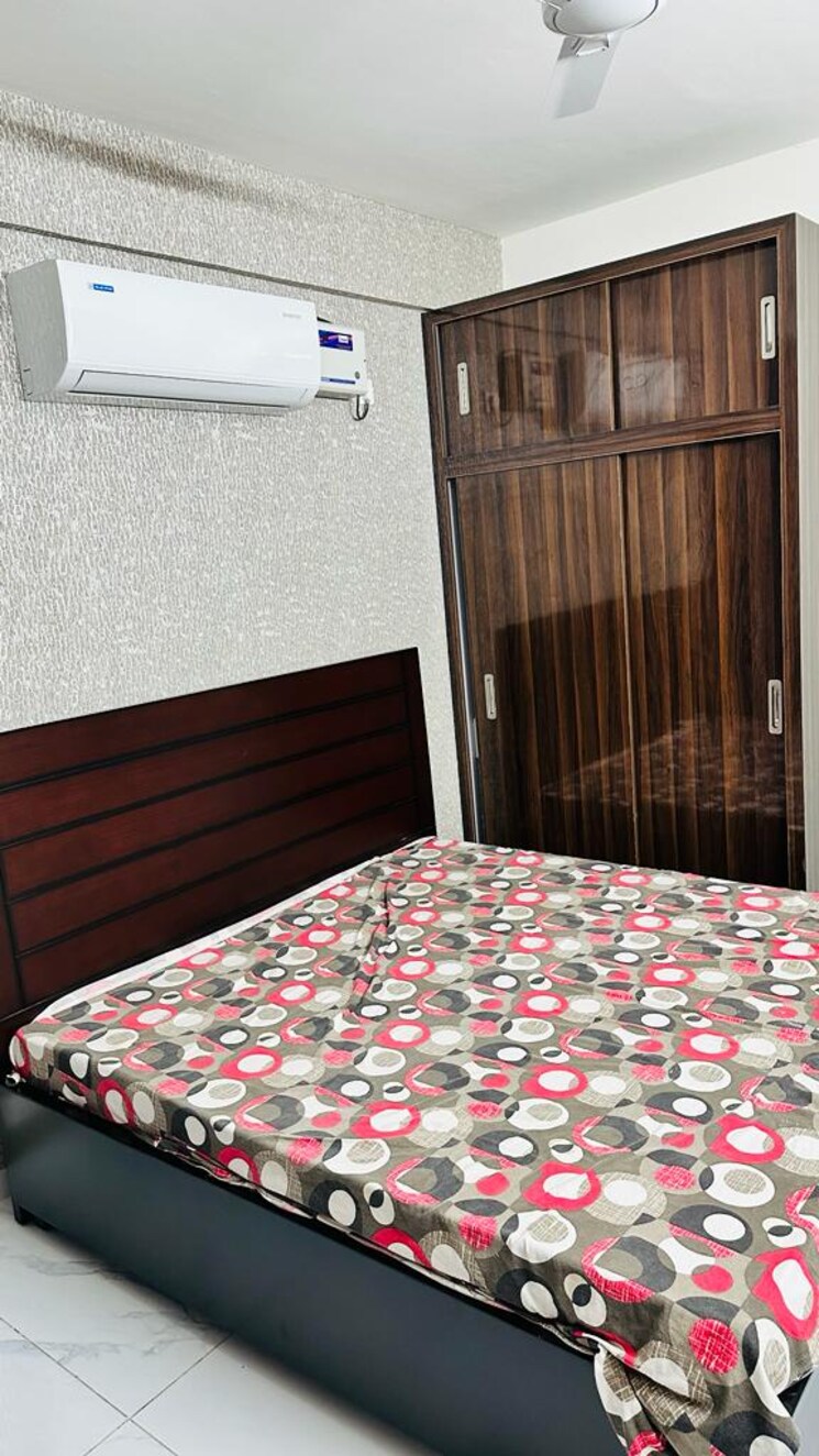 Bedroom, vip road 3 Bedroom 1400 Sq.Ft. Apartment In Vip Road Zirakpur 9330027