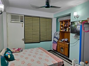 Bedroom in 2.5 BHK Builder Floor at S S Southend, Sector 49 – for Sale