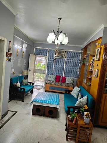 Living Room in 2.5 BHK Builder Floor at S S Southend, Sector 49 – for Sale
