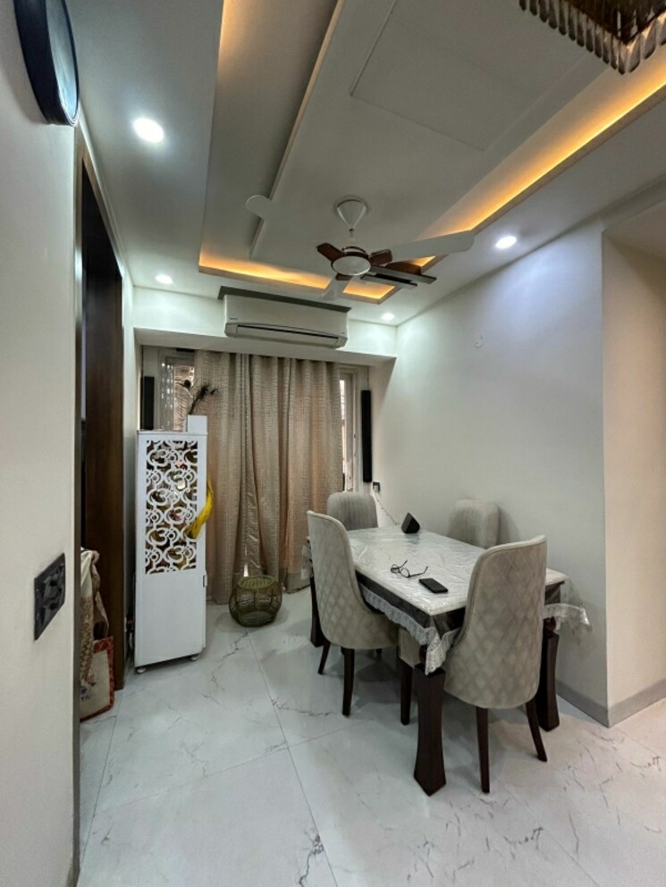 Team Area, s-s-southend 2.5 Bedroom 927 Sq.Ft. Builder Floor In Sector 49 Gurgaon 9330047