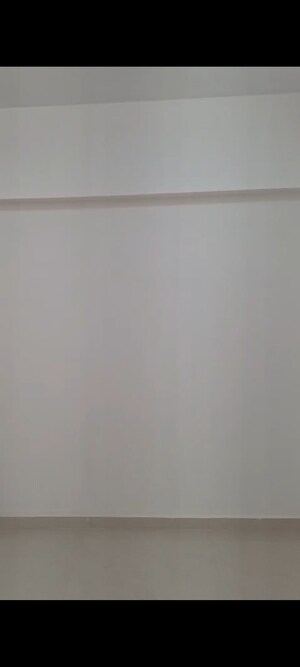 Room in 2.5 BHK Apartment at Kurla East – for Rent