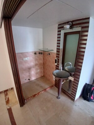 Furnished Amenities in 3 BHK Apartment at Versova View, Andheri West – for Rent