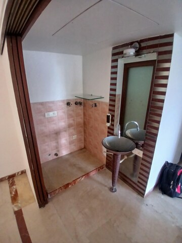 Furnished Amenities in 3 BHK Apartment at Versova View, Andheri West – for Rent