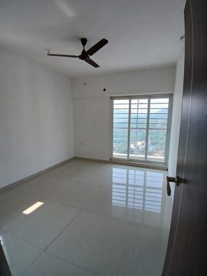 Room in 2 BHK Apartment at Rosa Bella, Ghodbunder Road – for Sale