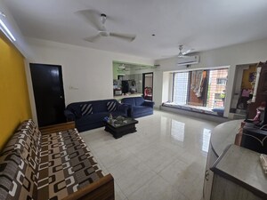 Team Area in 1 BHK Apartment at Ekta CHS Goregaon, Goregaon West – for Rent