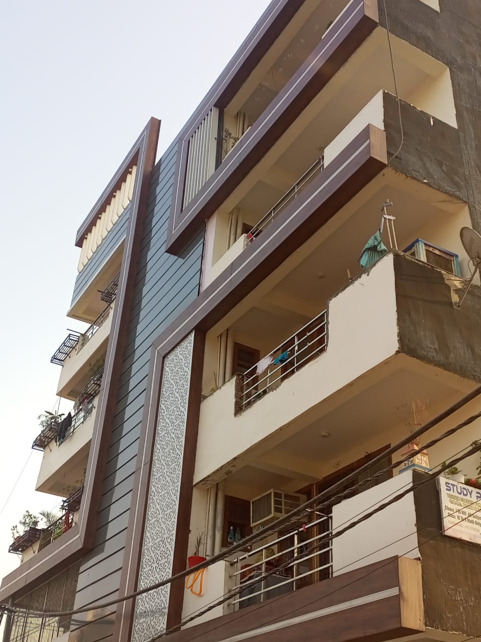 2 BHK Apartment For Sale in Sunshine Apartments Sector 73