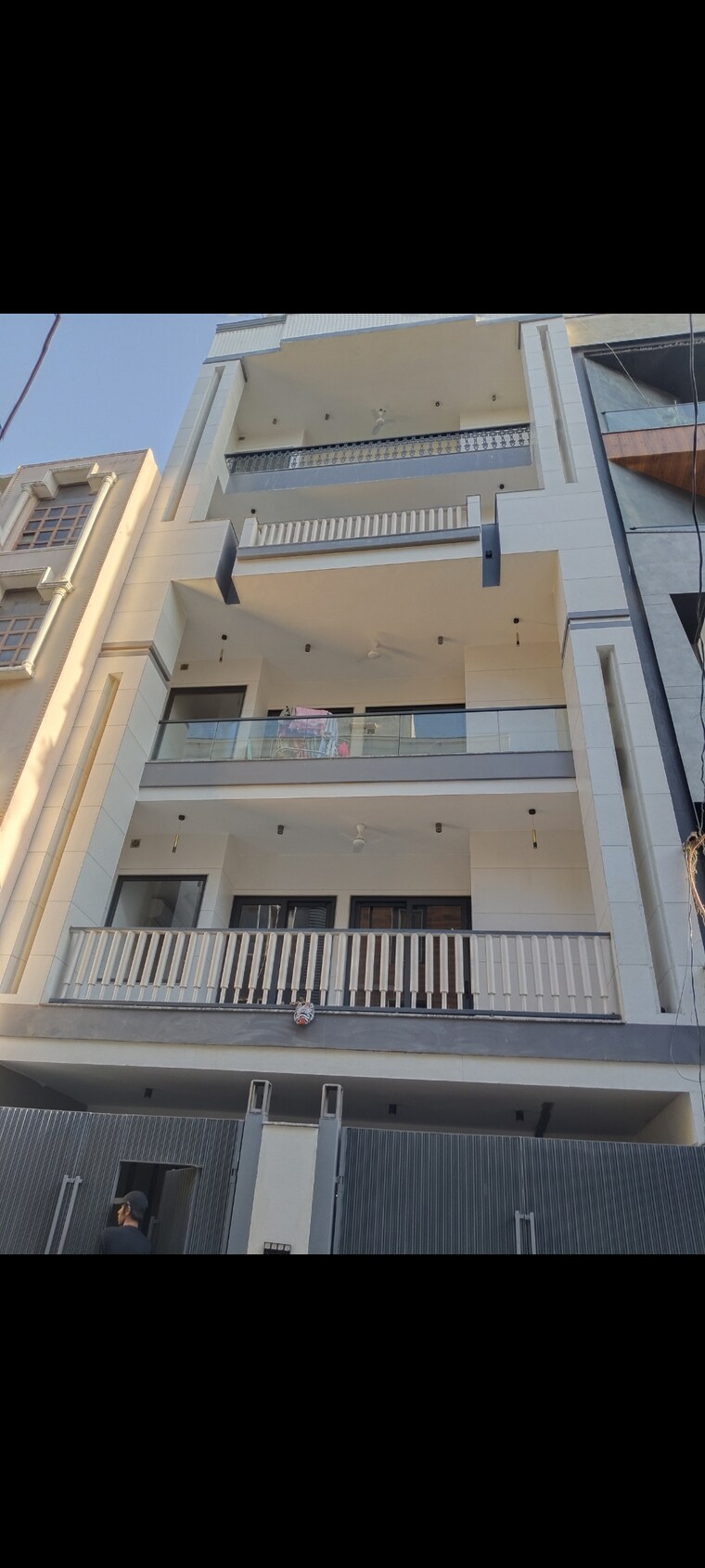 Exterior View, paschim vihar 2 Bedroom 84 Sq.Yd. Builder Floor In Paschim Vihar Delhi 9330126