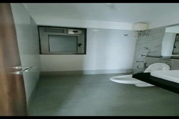 Room in 3 BHK Apartment at Adani Group Western Heights, Andheri West – for Rent