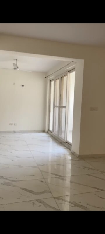 Room in 3.5 BHK Apartment at NK Sharma Savitry Greens, Lohgarh – for Rent
