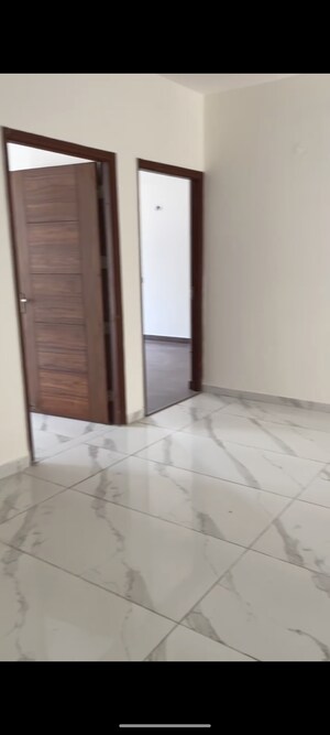 Room in 3.5 BHK Apartment at NK Sharma Savitry Greens, Lohgarh – for Rent