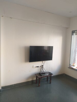 Living Room in 2 BHK Apartment at Andheri West – for Rent