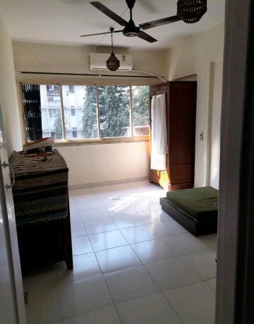 Bathroom in 1 BHK Apartment at Andheri West – for Rent