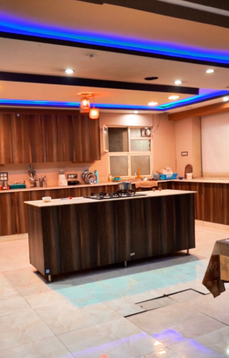 Kitchen, gandhi nagar 5 Bedroom 350 Sq.Yd. Independent House In Gandhi Nagar Ghaziabad 9330177