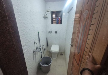 Bathroom in  Pg at Kopar Khairane – for Rent