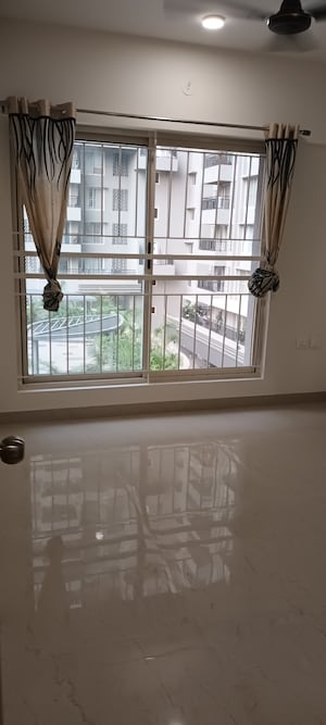 Room in 3 BHK Apartment at Supreme Estia Phase 1, Baner – for Rent