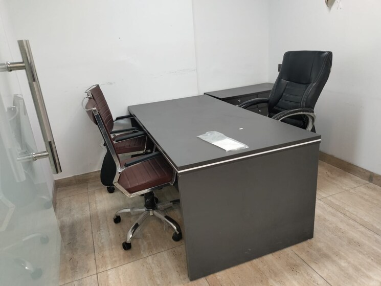 Team Area, sector 16 Commercial Office Space 600 Sq.Ft. In Sector 16 Noida 9330199