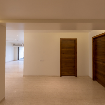Room in 4 BHK Apartment at Dharvesh Pearl Heights, Govind Dham – for Sale