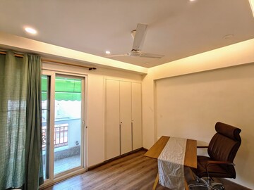 Furnished Amenities in 3 BHK Builder Floor at Greater Kailash I – for Rent