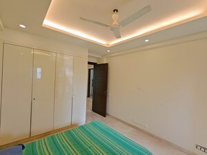 Room in 3 BHK Builder Floor at Greater Kailash I – for Rent