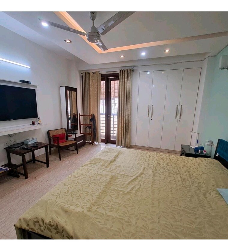 Bedroom, sukhdev vihar 4 Bedroom 2700 Sq.Ft. Builder Floor In Sukhdev Vihar Delhi 9330222