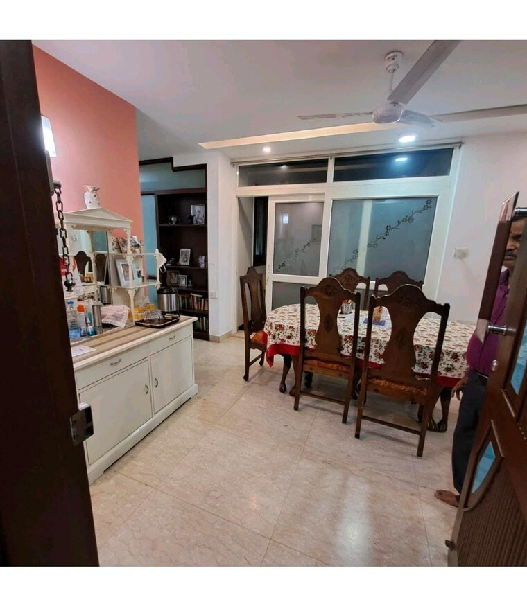 Gym, sukhdev vihar 4 Bedroom 2700 Sq.Ft. Builder Floor In Sukhdev Vihar Delhi 9330222