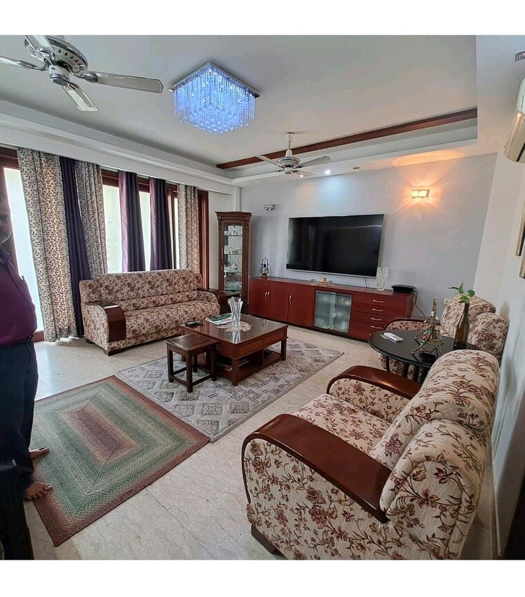 Living Room, sukhdev vihar 4 Bedroom 2700 Sq.Ft. Builder Floor In Sukhdev Vihar Delhi 9330222