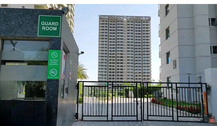 Exterior View, paras-dews 4 Bedroom 2275 Sq.Ft. Apartment In Sector 106 Gurgaon 9330240