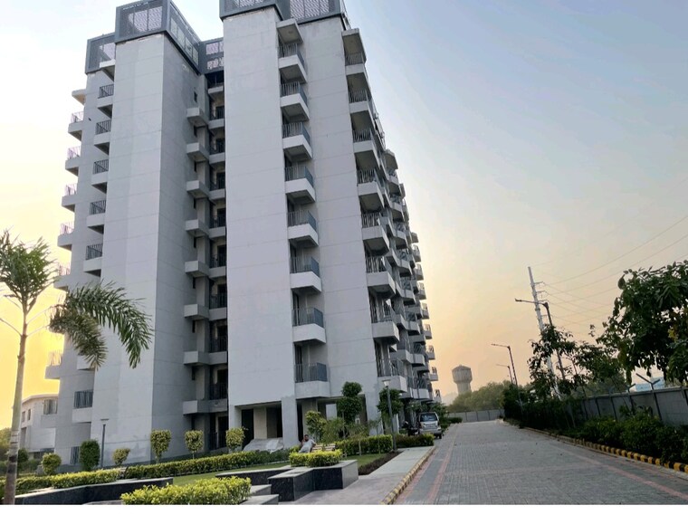 Exterior View, paras-dews 4 Bedroom 2275 Sq.Ft. Apartment In Sector 106 Gurgaon 9330240