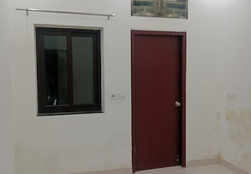 2 BHK Builder Floor For Rent in Sector 25
