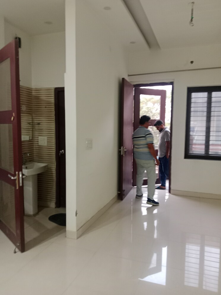 Room, sector 25 2 Bedroom 1100 Sq.Ft. Builder Floor In Sector 25 Panipat 9330242