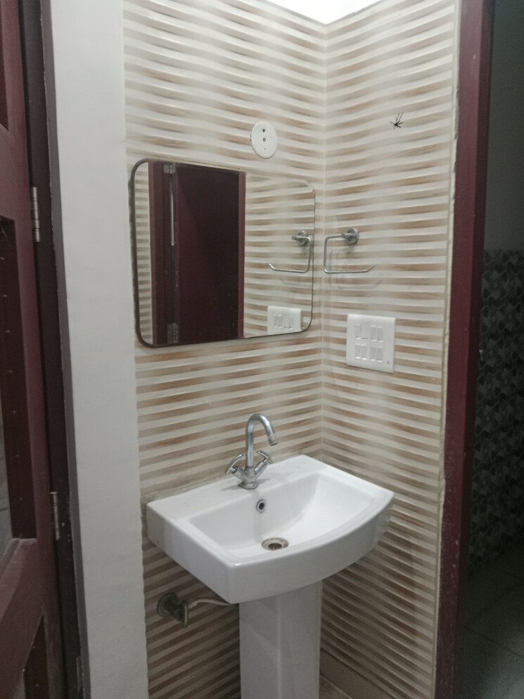 Bathroom, sector 25 2 Bedroom 1100 Sq.Ft. Builder Floor In Sector 25 Panipat 9330242