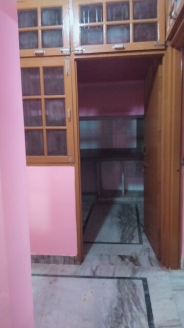 Staircase in 3 BHK Villa at Gomti Nagar – for Rent