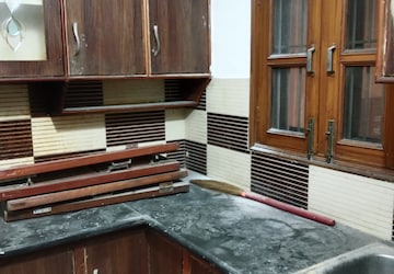 Bedroom in 2 BHK Builder Floor at Sector 25 – for Rent
