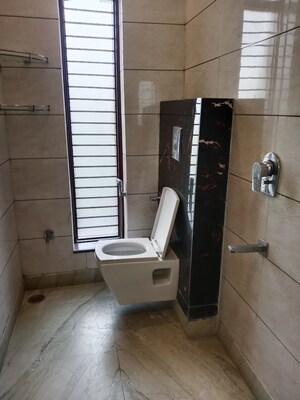 Bathroom in 2 BHK Builder Floor at Sector 25 – for Rent