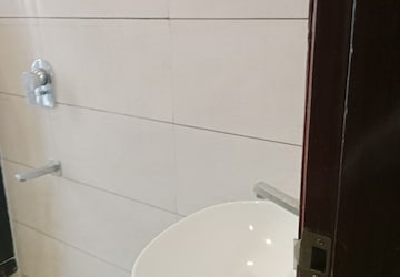 Bathroom in 2 BHK Builder Floor at Sector 25 – for Rent