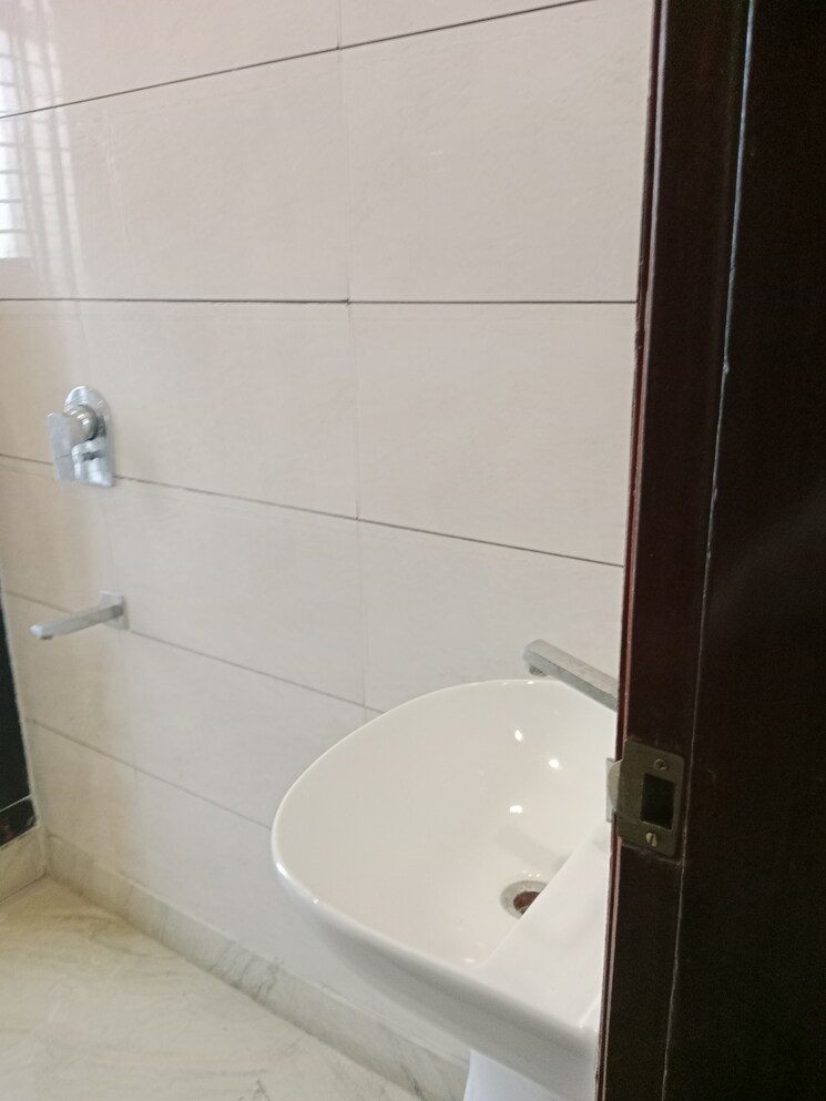 Bathroom, sector 25 2 Bedroom 1102 Sq.Ft. Builder Floor In Sector 25 Panipat 9330254