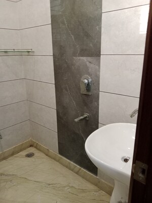 Bathroom in 2 BHK Builder Floor at Sector 25 – for Rent