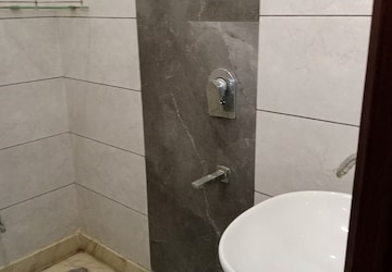 Bathroom in 2 BHK Builder Floor at Sector 25 – for Rent
