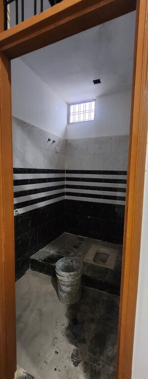 Bathroom in 3 BHK Villa at Gomti Nagar – for Sale