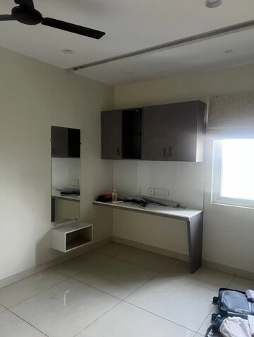 Room in 3 BHK Apartment at Aparna Sarovar Zenith, Nallagandla – for Rent