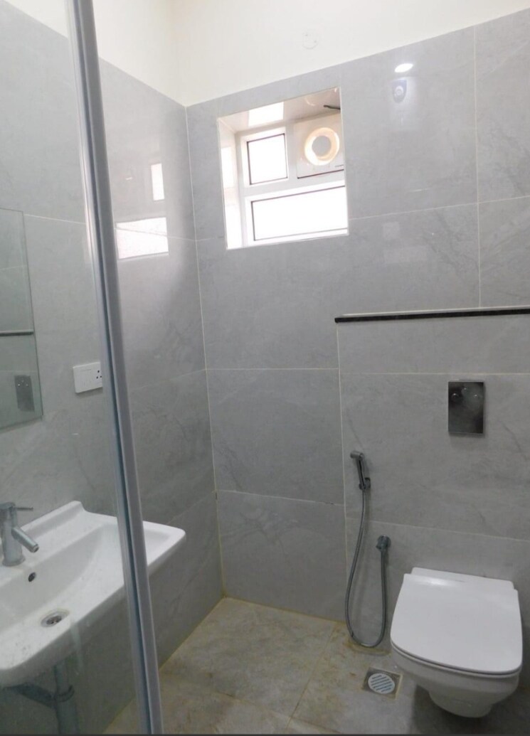 Bathroom, muppas-indraprastha 4 Bedroom 4095 Sq.Ft. Villa In Tellapur Hyderabad 9330280