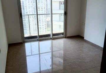 Room in 2 BHK Apartment at JP Decks, Goregaon East – for Sale