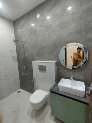 Bathroom in 3 BHK Villa at Gomti Nagar – for Sale