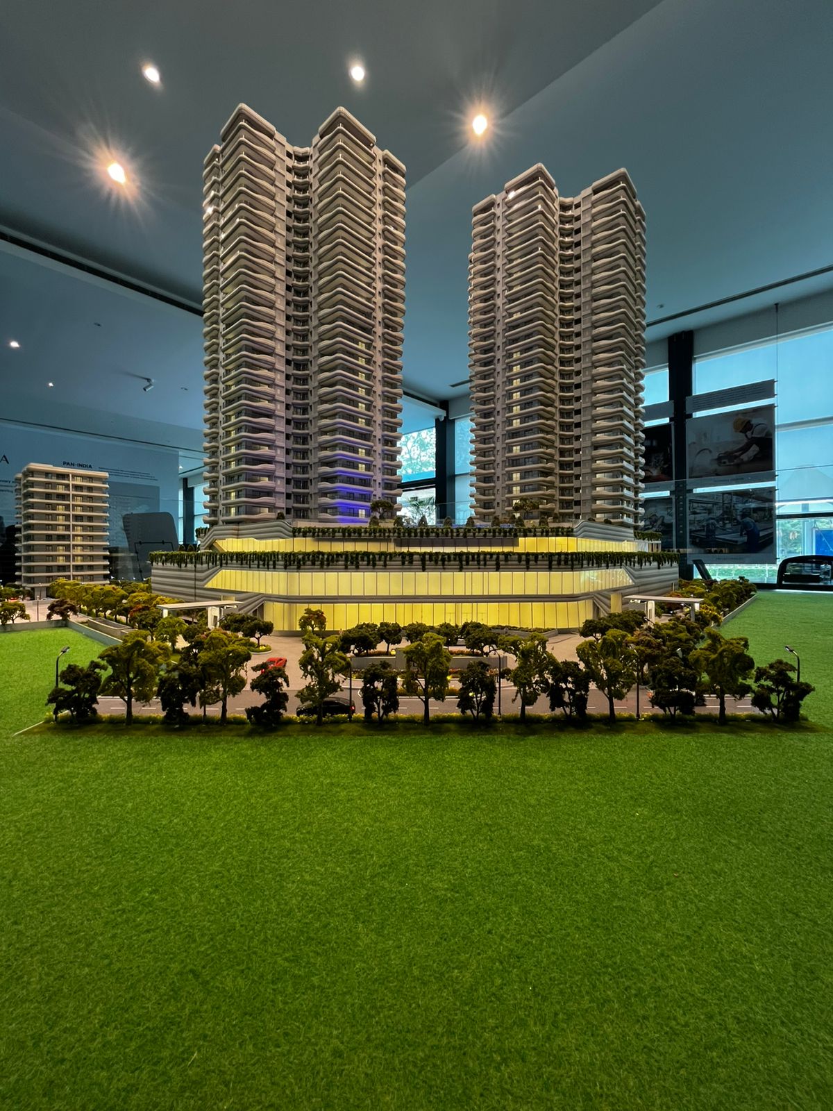 1 BHK 1600 Sq.Ft. Apartment in Delphine Central Park Estates