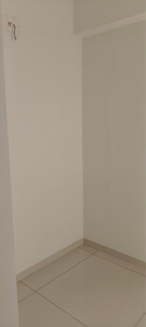 Room in 3.5 BHK Apartment at Shantigram – for Rent